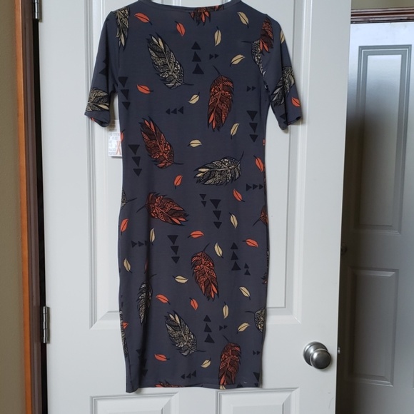 Dress - Picture 4 of 4